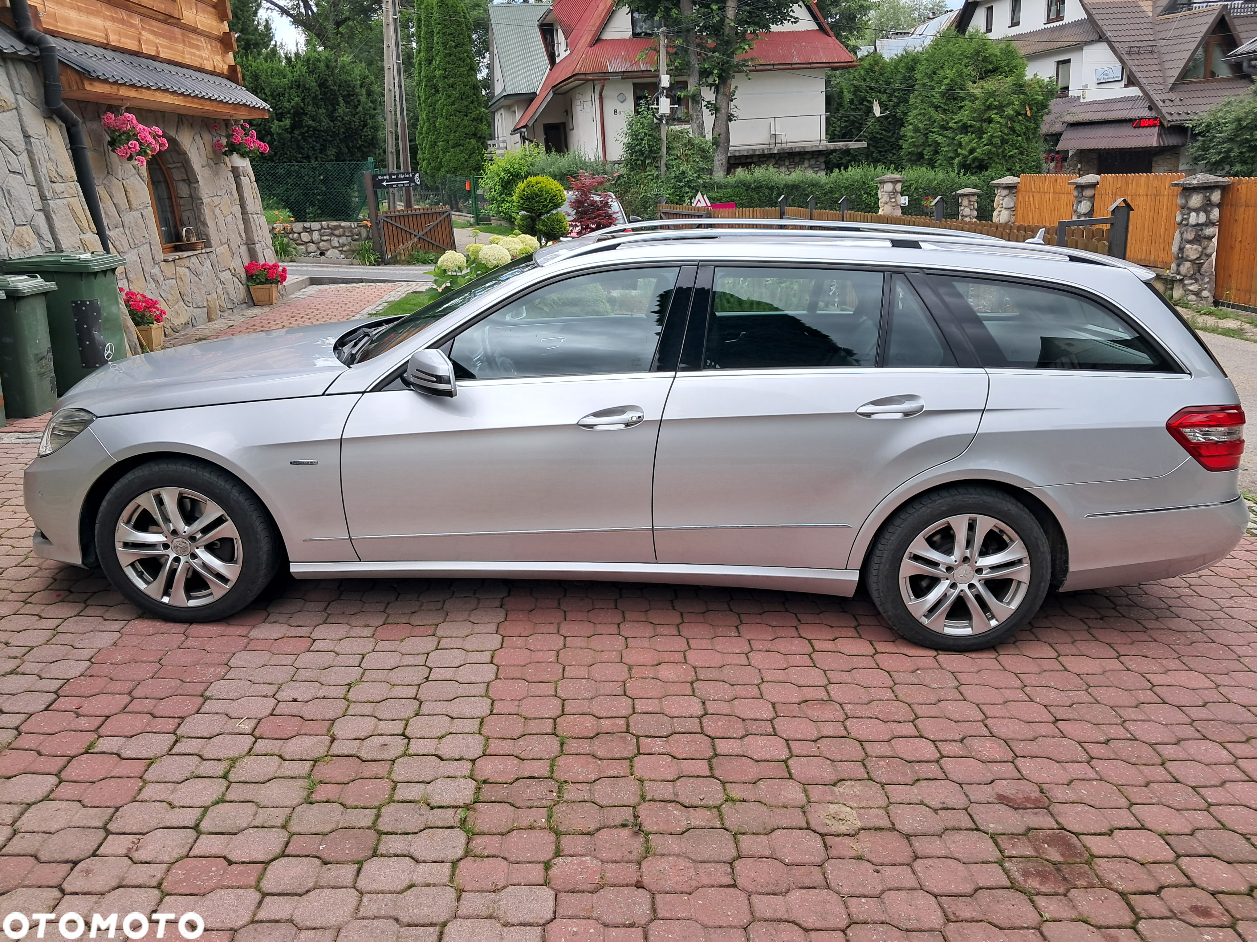 Mercedes-Benz Klasa E 350 CDI 4-Matic BlueEff Avantgarde - 3