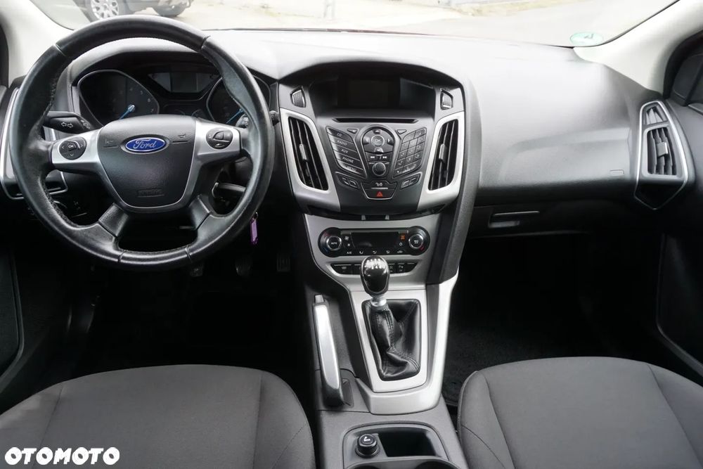 Ford Focus 1.6 EcoBoost S&S - 12