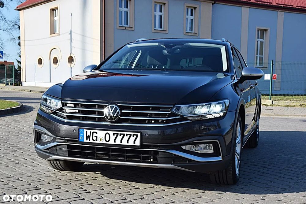 Volkswagen Passat Alltrack 2.0 TDI SCR DSG 4Motion - 2