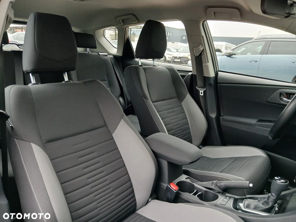 Toyota Auris 1.6 Premium MS - 19