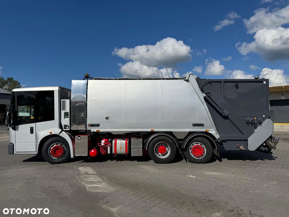 Mercedes-Benz Econic - 12