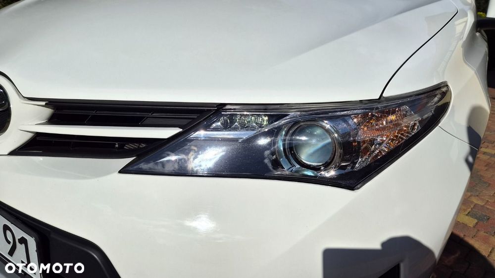 Toyota Auris 1.33 VVT-i Terra - 12