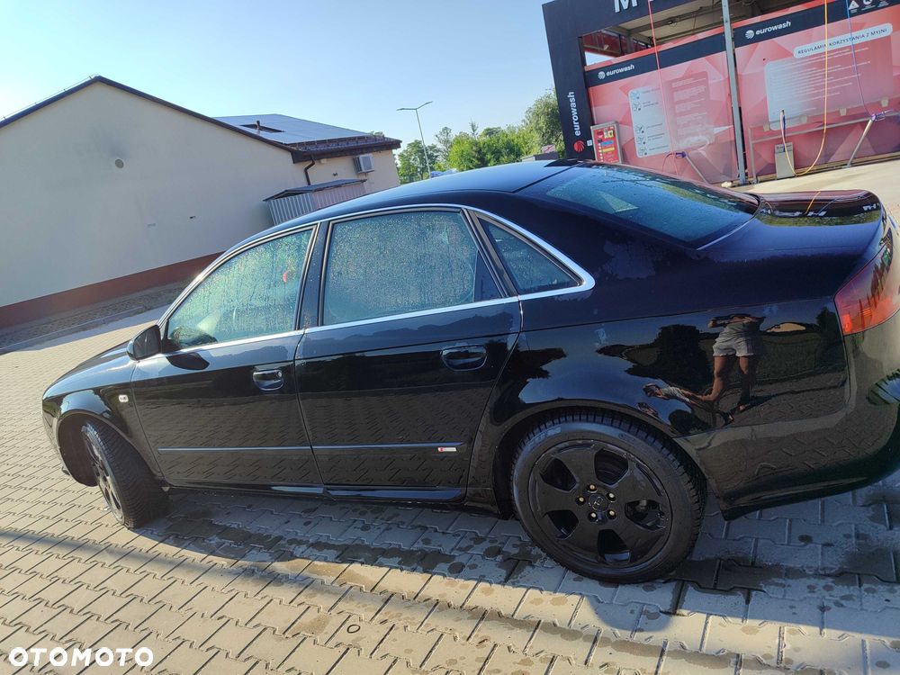 Audi A4 Limousine - 8