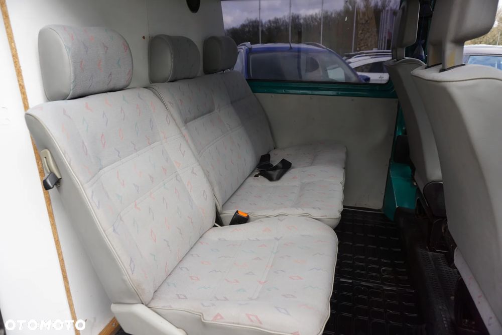 Volkswagen Transporter - 12