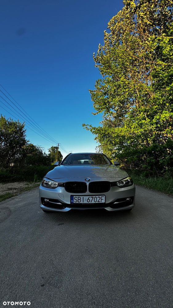 BMW Seria 3 318d DPF Edition Lifestyle - 14