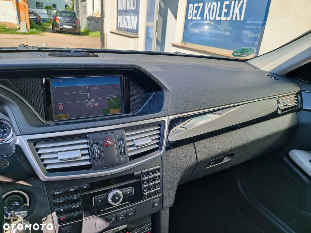 Mercedes-Benz Klasa E 200 T CGI BlueEFFICIENCY 7G-TRONIC Avantgarde - 19