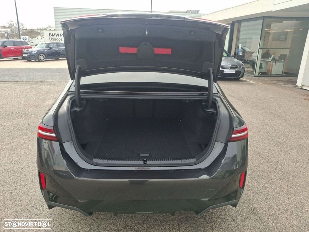 BMW i5 eDrive40 Pack Desportivo M - 12