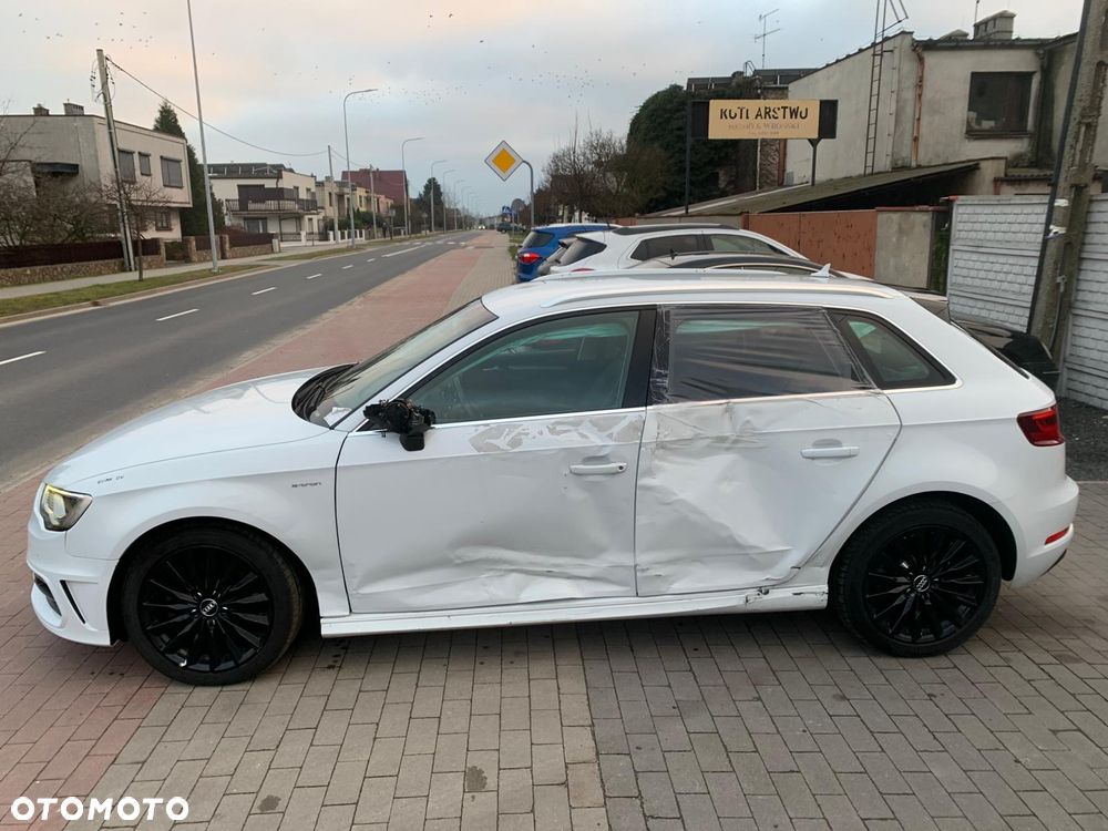 Audi A3 Sportback - 2