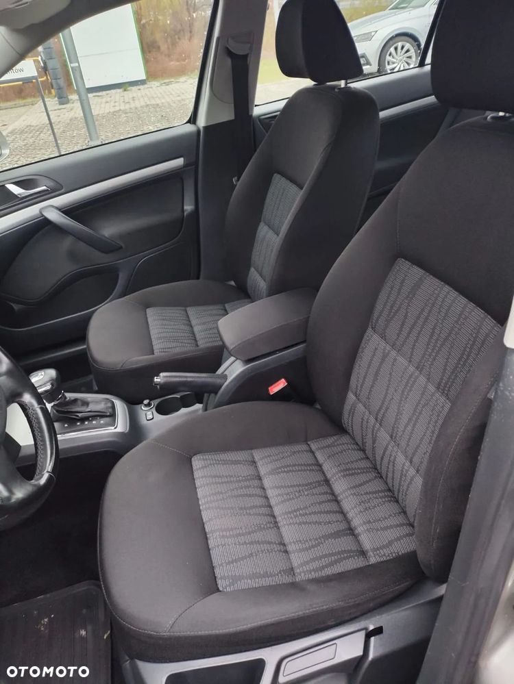 Skoda Octavia 2.0 TDI Elegance DSG - 35