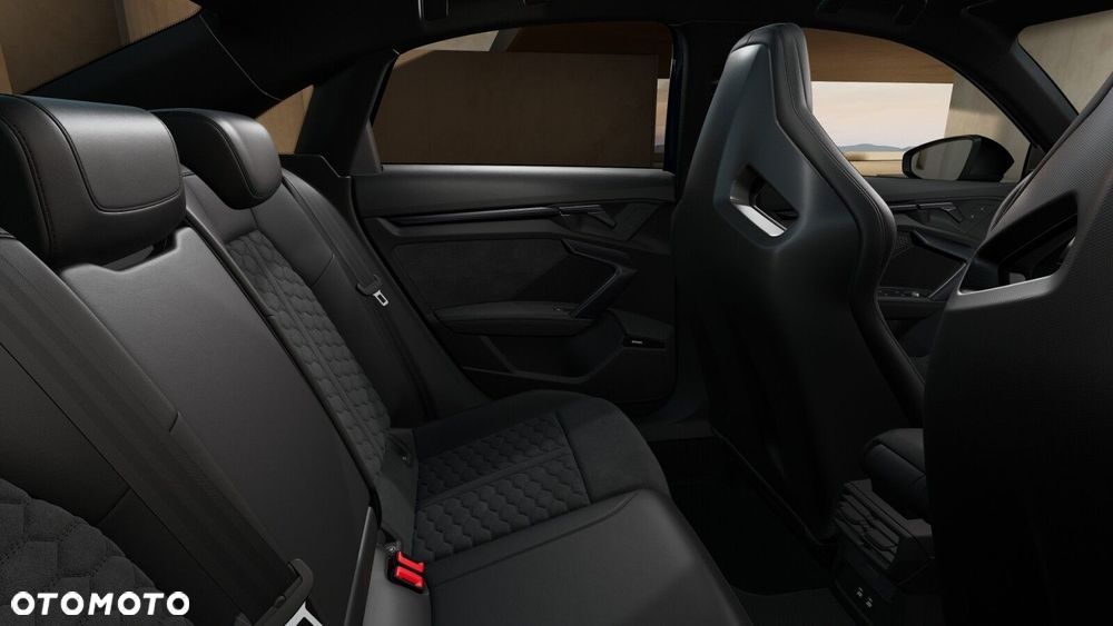 Audi RS3 Limousine - 10