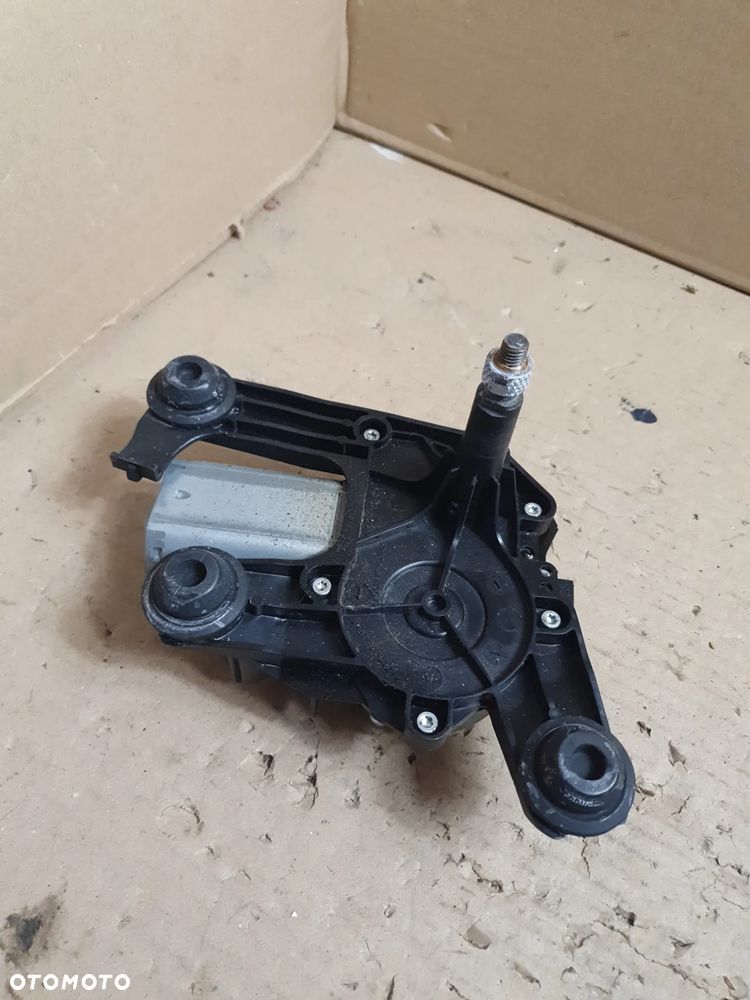 PEUGEOT 5008 I 12r silniczek wycieraczki tył 9680477480 53031812 - 4