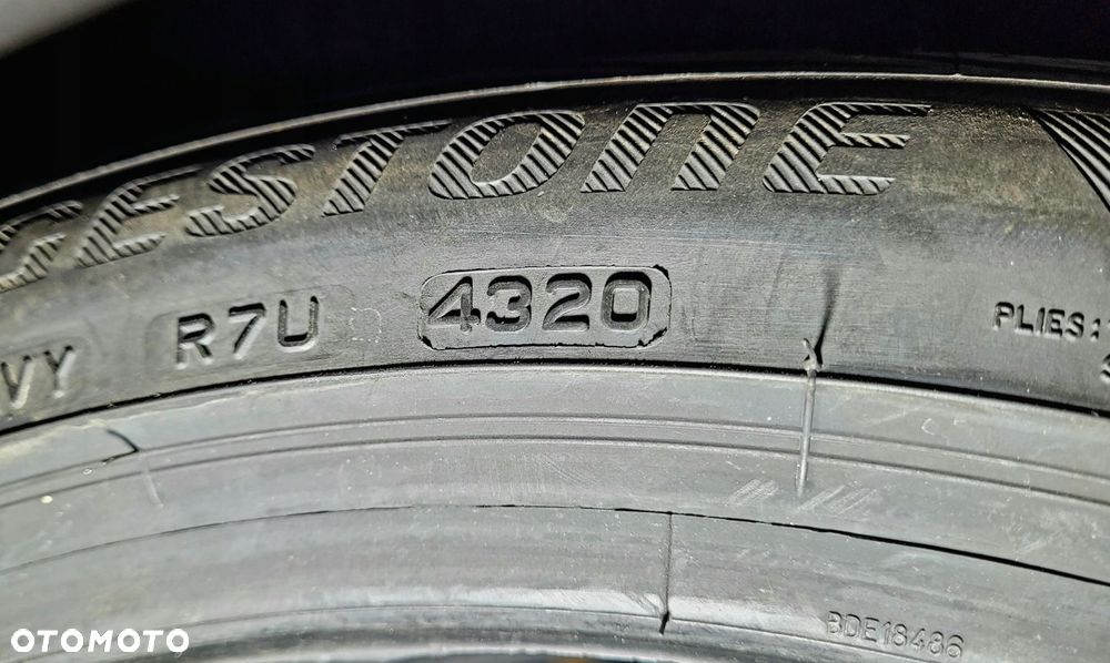 1x Bridgestone Blizzak LM-32 215/45R20 95V Z597A - 7