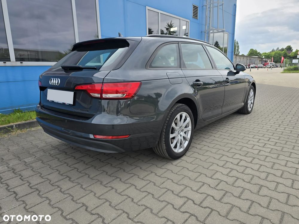 Audi A4 Avant 2.0 TDI ultra S tronic sport - 2