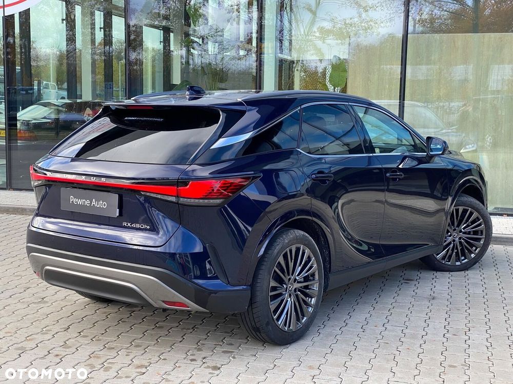 Lexus RX 450h+ Omotenashi - 13