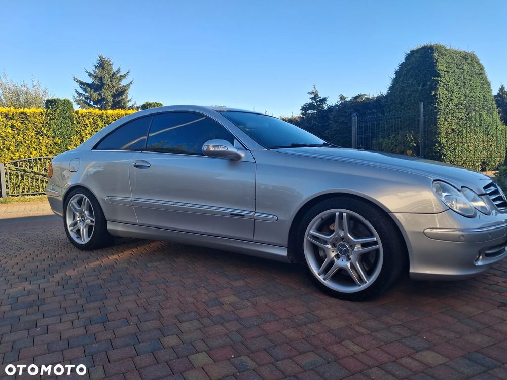 Mercedes-Benz CLK - 4