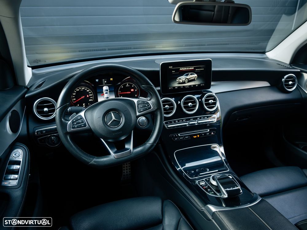 Mercedes-Benz GLC 250 d 4Matic 9G-TRONIC AMG Line - 32
