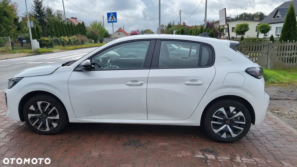 Peugeot 208 - 9