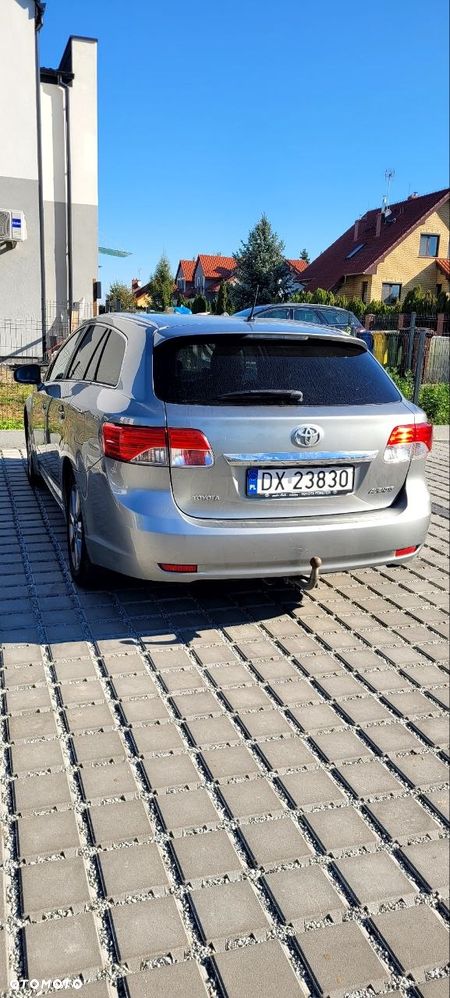 Toyota Avensis 2.2 D-4D Sol Plus NAVI - 2