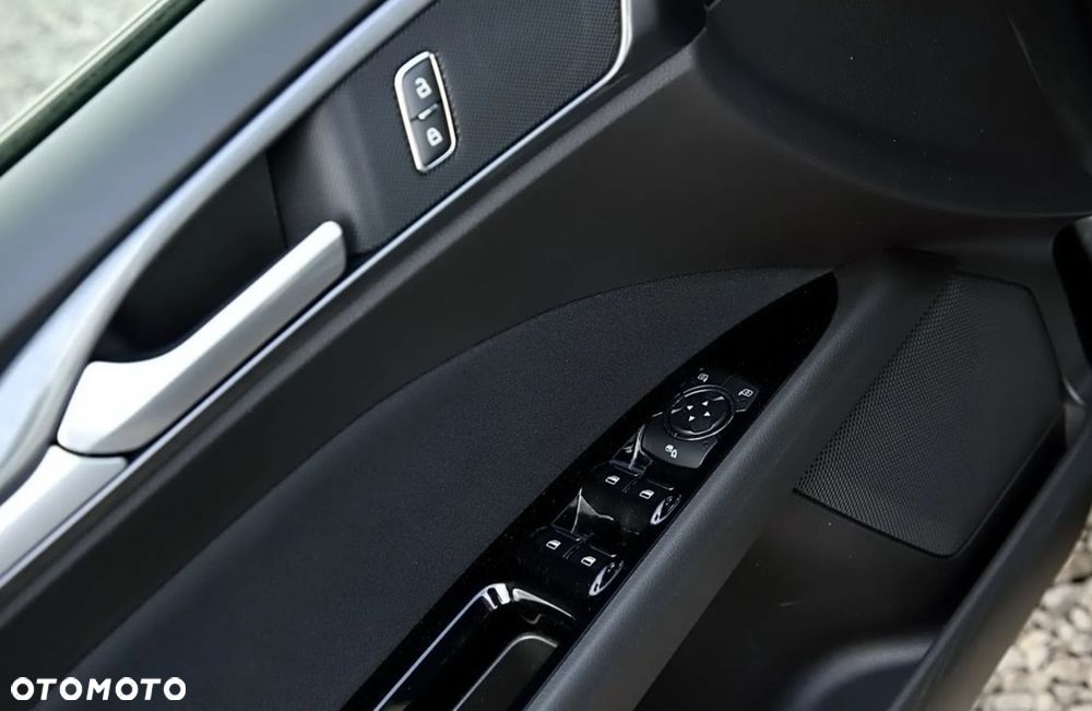 Ford Mondeo 2.0 EcoBlue Titanium - 23