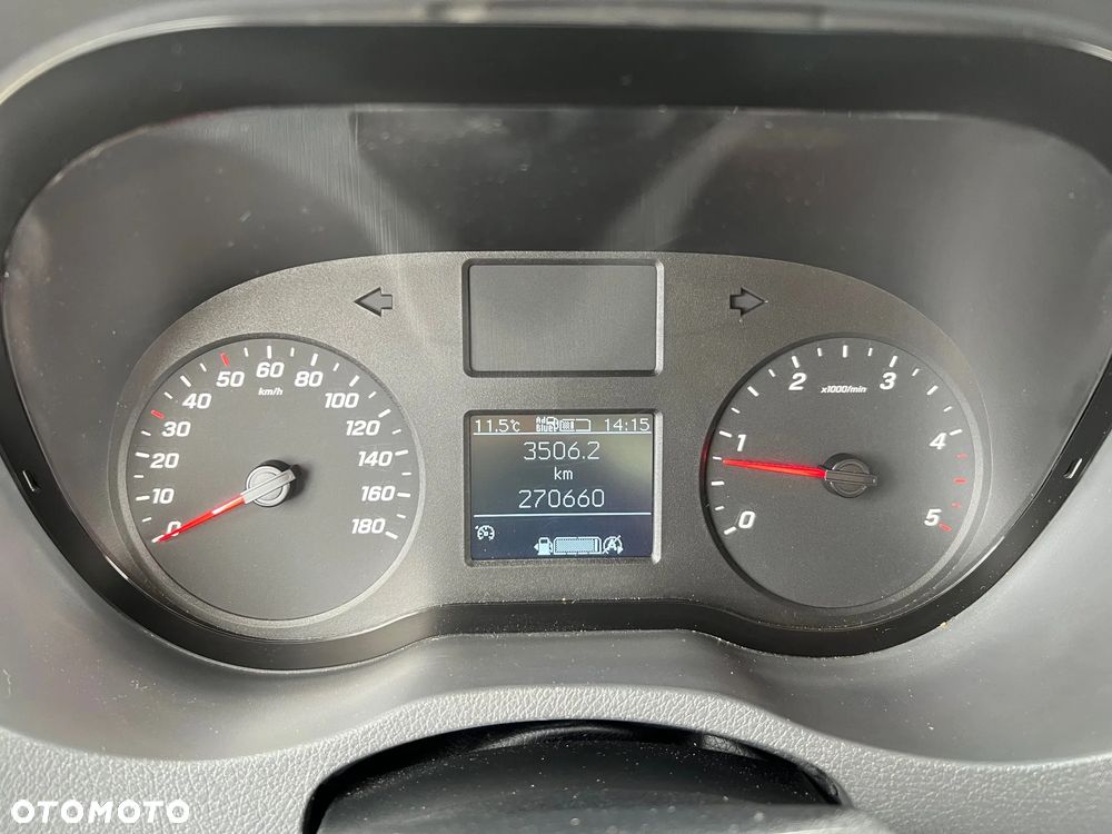 Mercedes-Benz Sprinter - 11