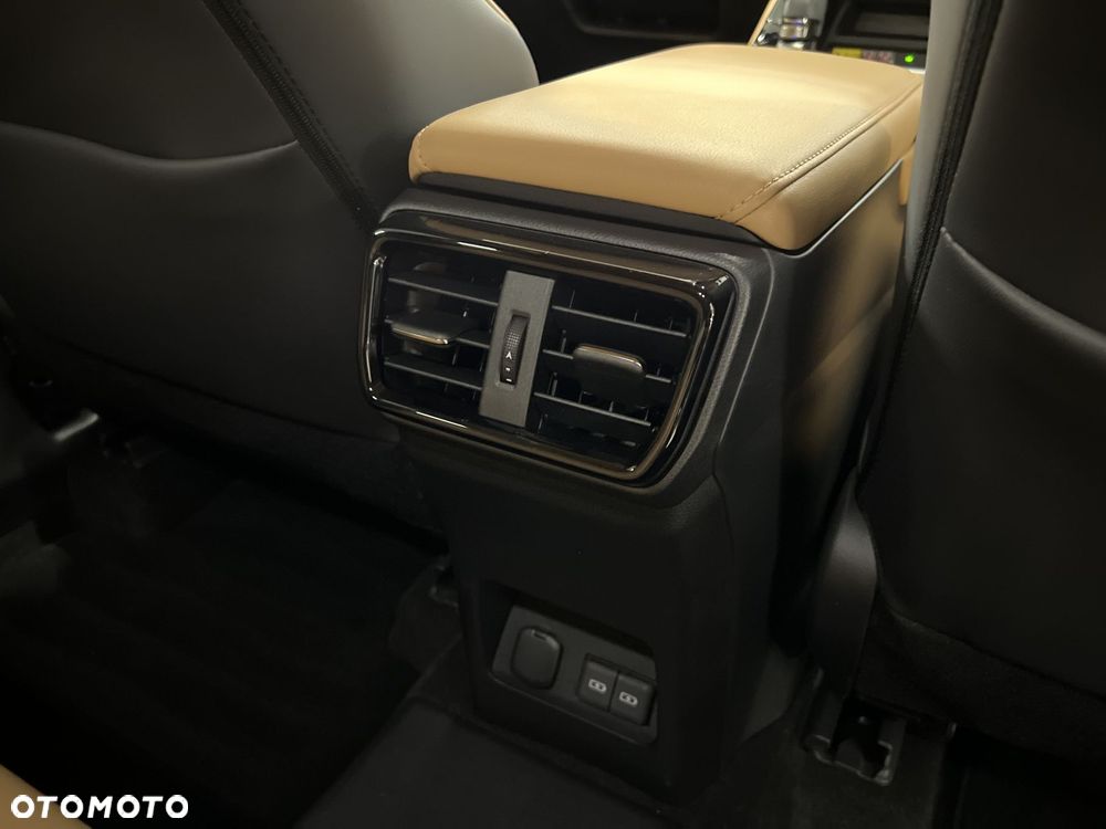 Lexus NX - 13