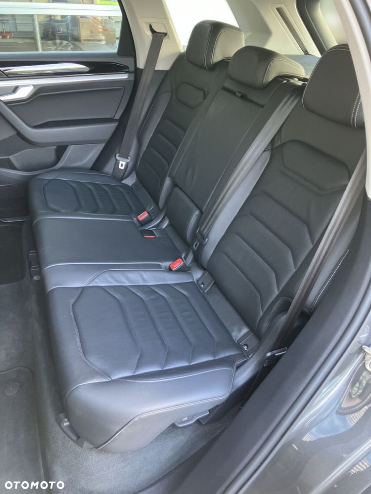 Volkswagen Touareg - 18