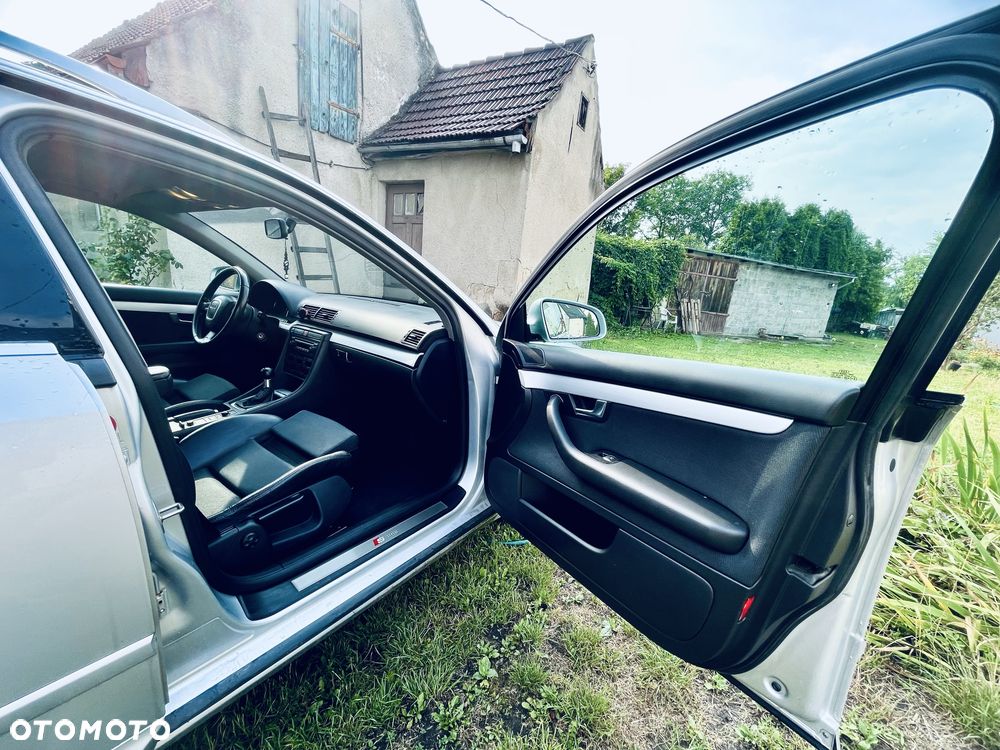 Audi A4 Limousine - 5