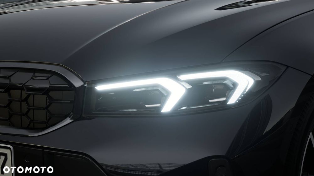 BMW Seria 3 330i xDrive - 7