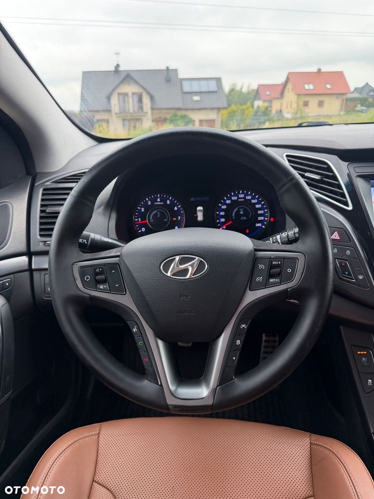Hyundai i40 Kombi 2.0 Premium - 27