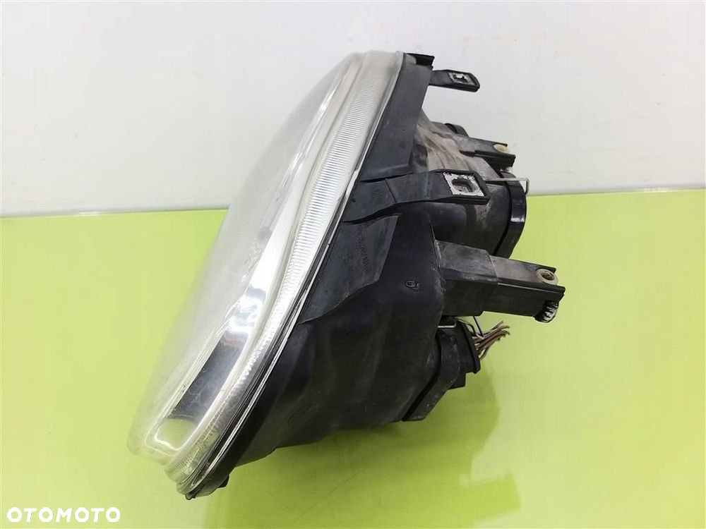 Reflektor lampa przód prawa VW Golf IV 1997-2003 VALEO 1J1941016C 67736940 - 6