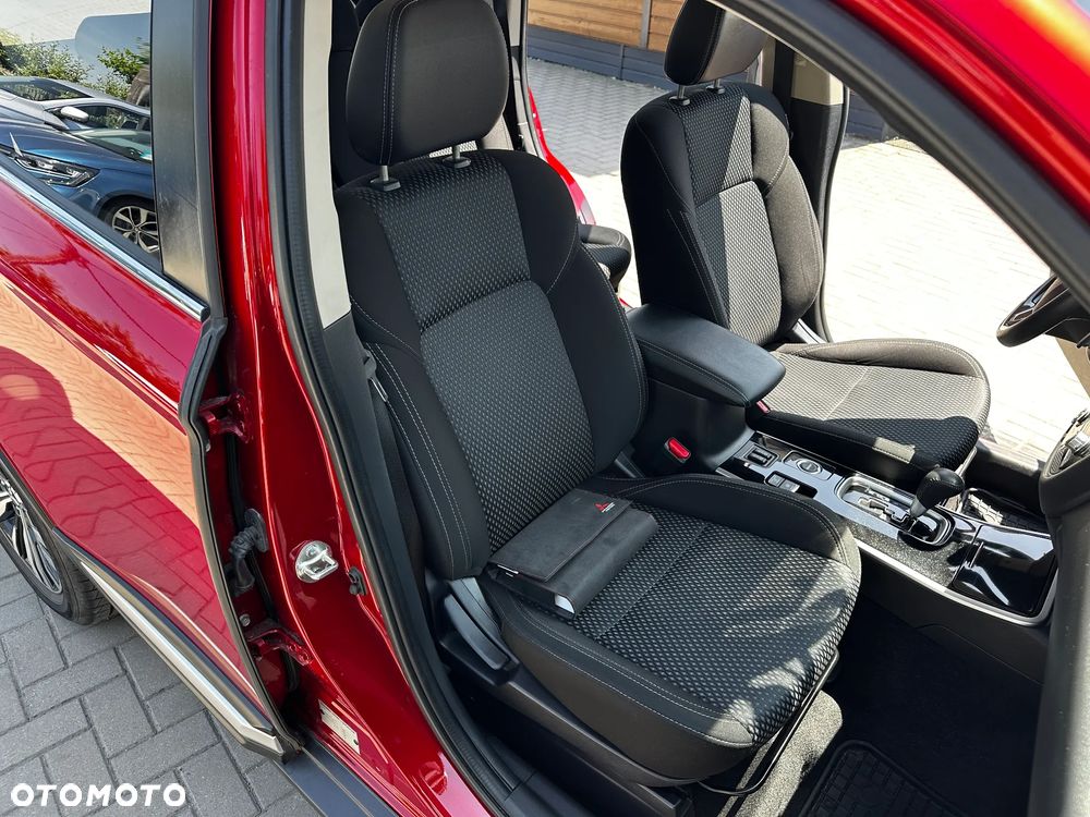 Mitsubishi Outlander - 22