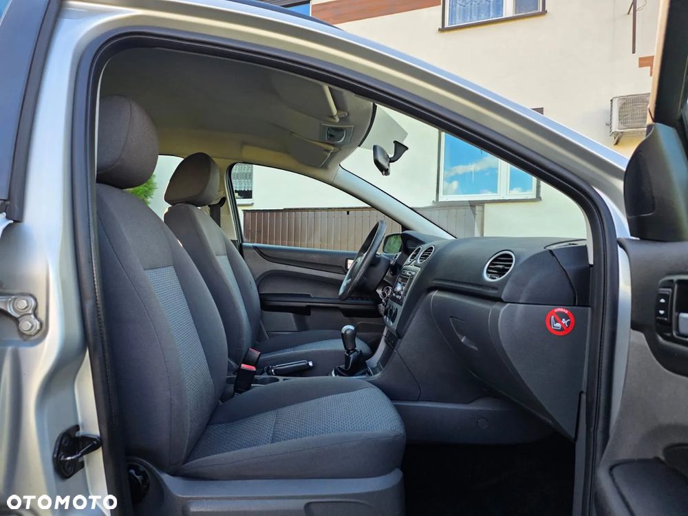 Ford Focus 1.6 16V Ambiente - 13