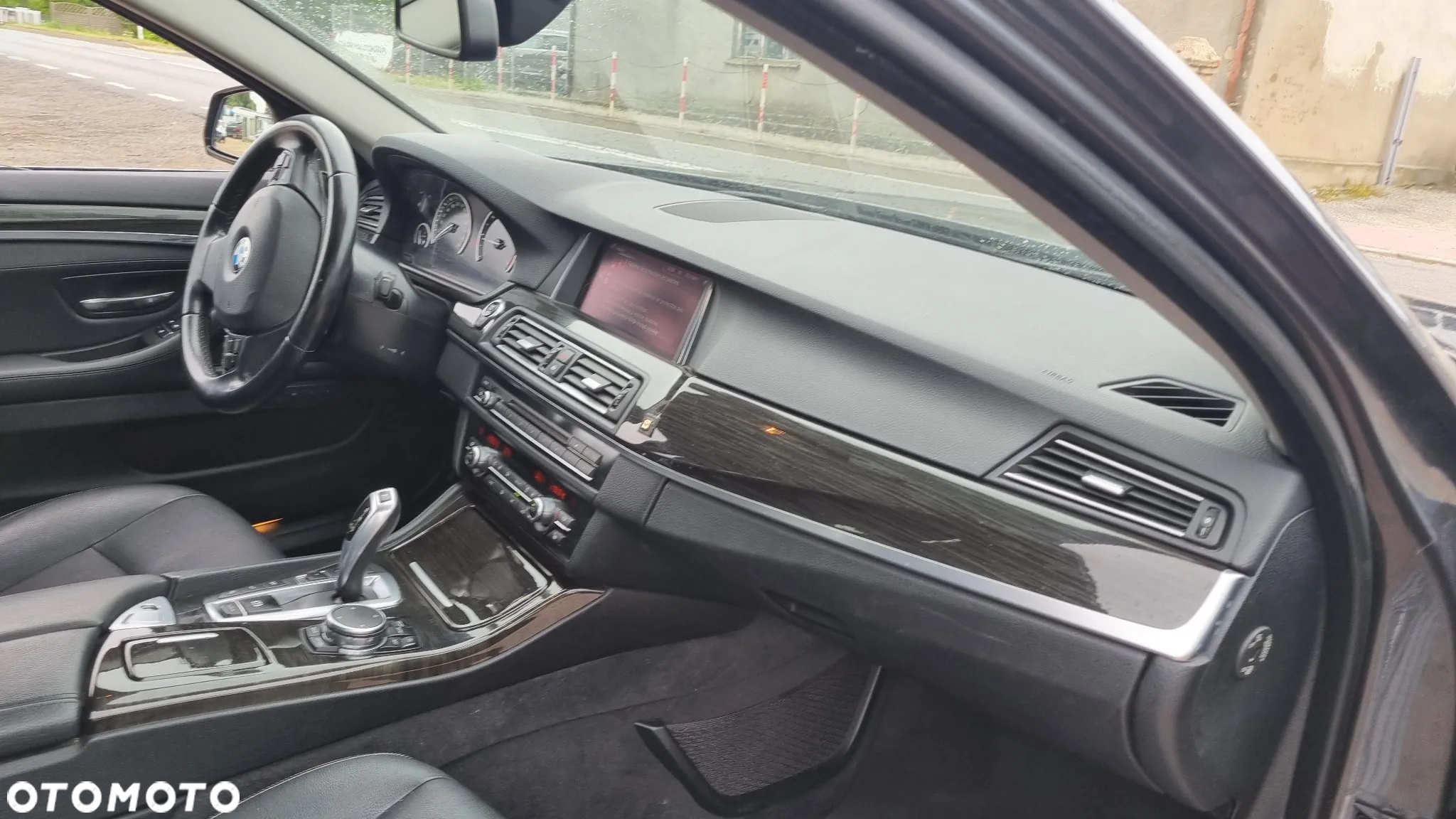 BMW Seria 5 520d Luxury Line - 23