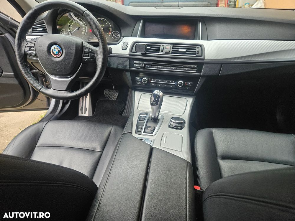 BMW Seria 5 520d AT - 9