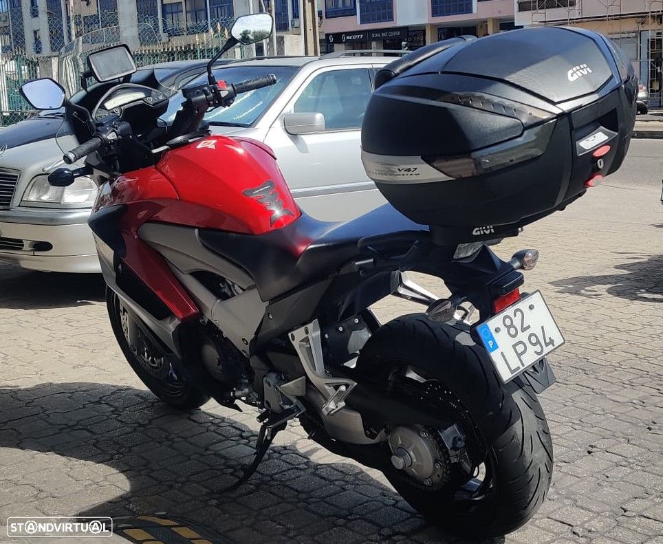 Honda VFR 800X Crossruner - 8