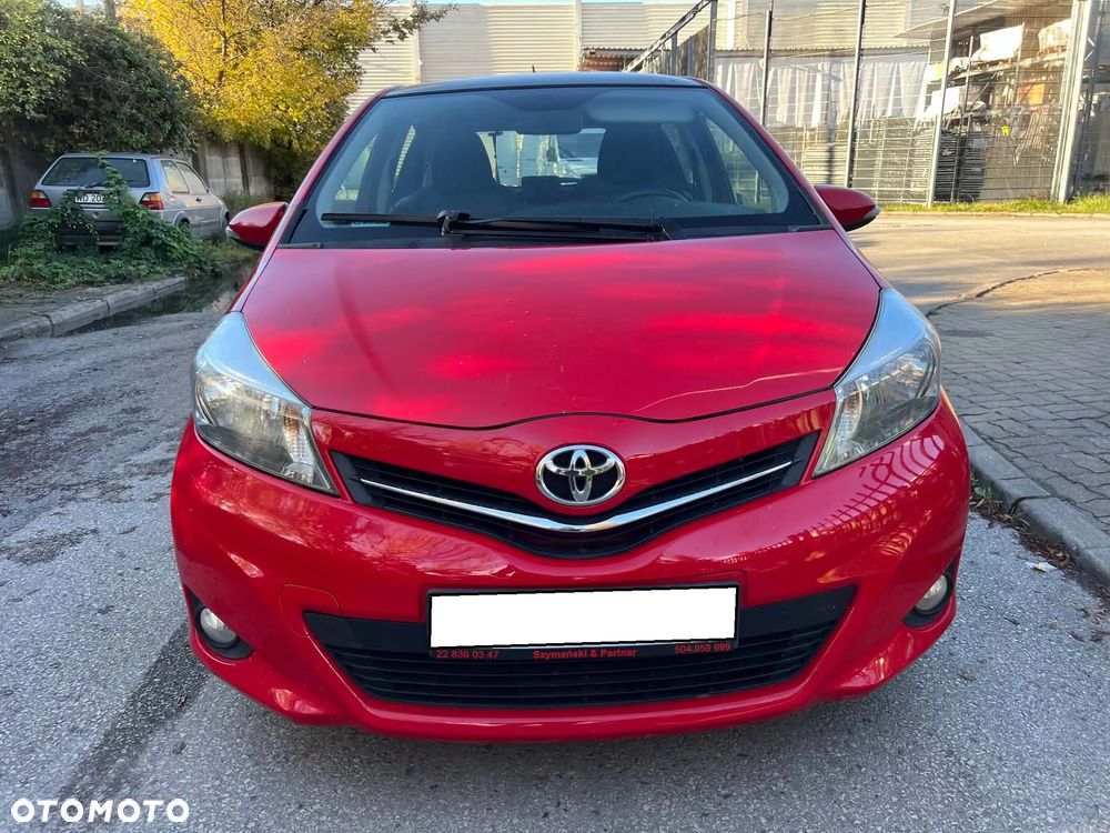Toyota Yaris 2013 photo 3