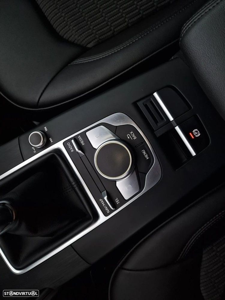 Audi A3 Sportback 1.0 TFSI Design - 16