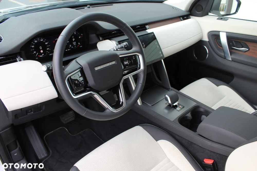 Land Rover Discovery Sport - 10