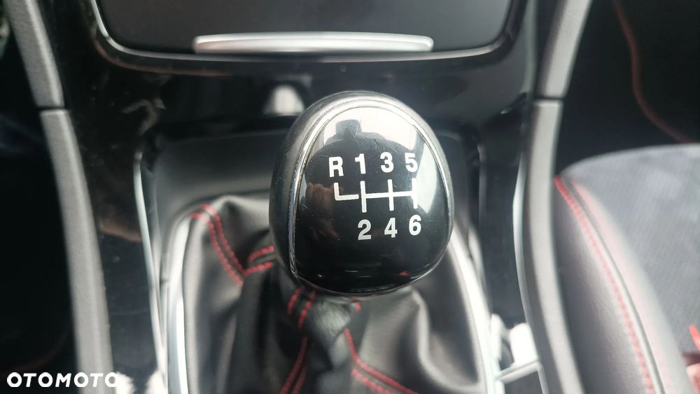 Ford Mondeo 2.0 EcoBoost Titanium S - 25
