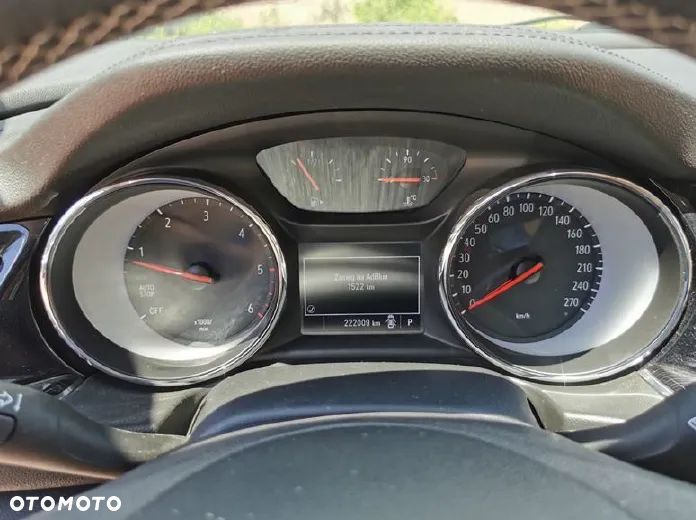 Opel Insignia - 8