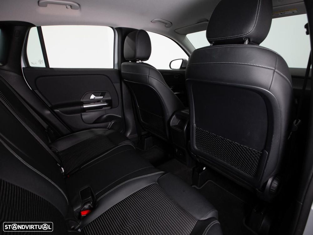 Mercedes-Benz GLA 250 8G-DCT Progressive - 11