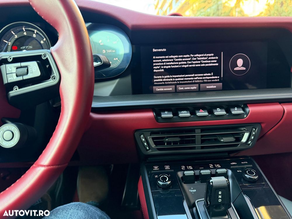 Porsche 911 4 GTS PDK - 7