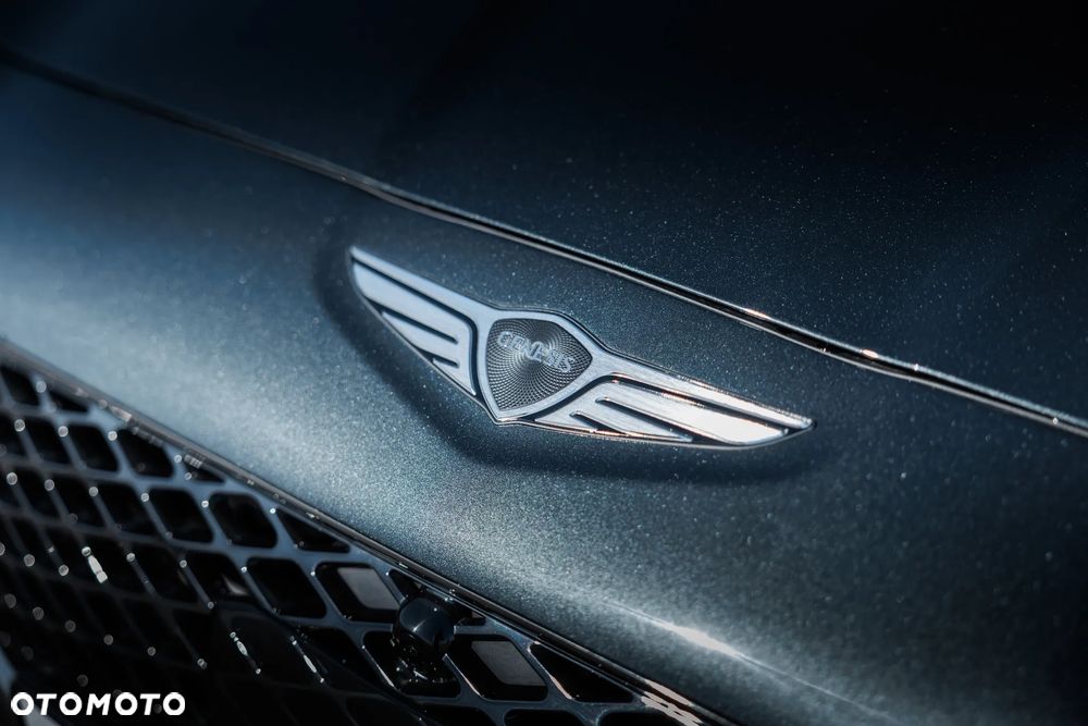 Genesis G70 2.0T Plus AWD 8AT Sport - 12