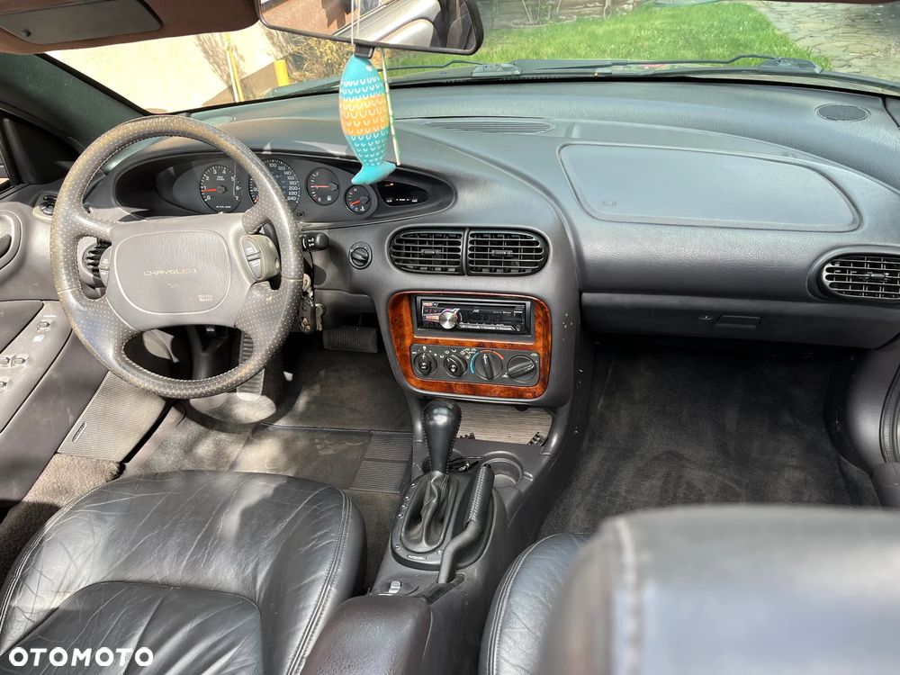 Chrysler Stratus - 28