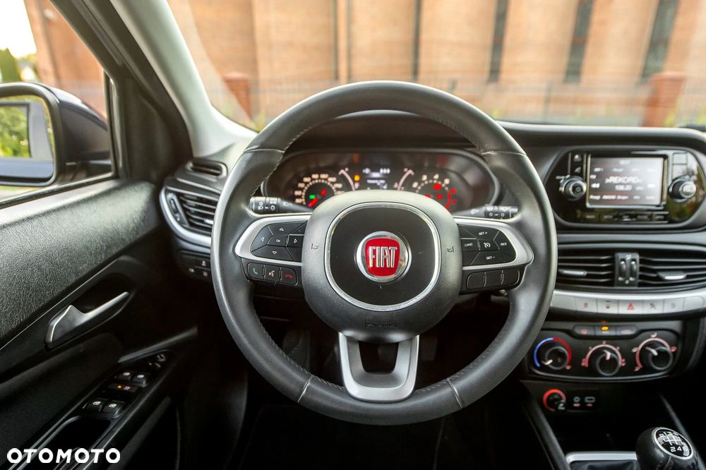 Fiat Tipo Kombi 1.4 T-Jet Easy - 23