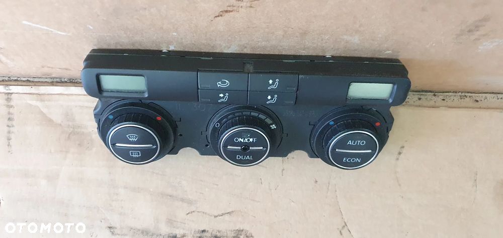 Panel nawiewu klimatyzacji klimy VW Passat B6 - 2
