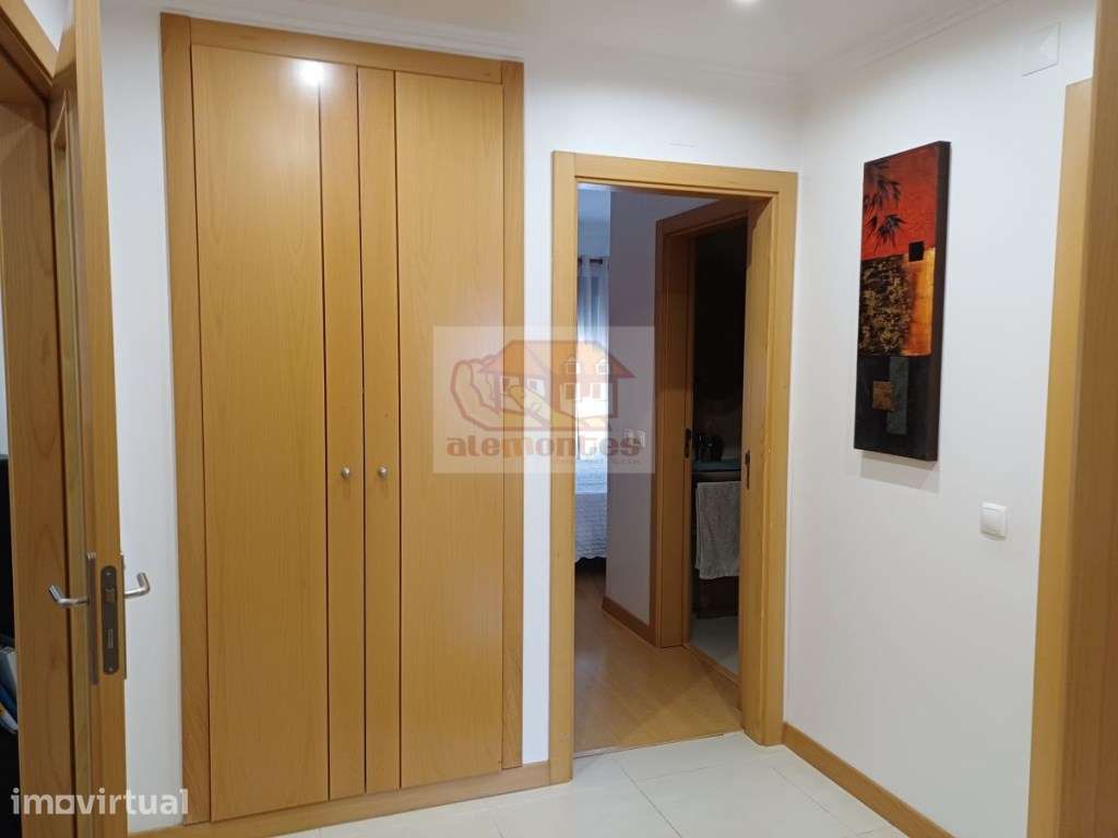Apartamento T3 com varandas no centro de Grândola - Grande imagem: 5/15