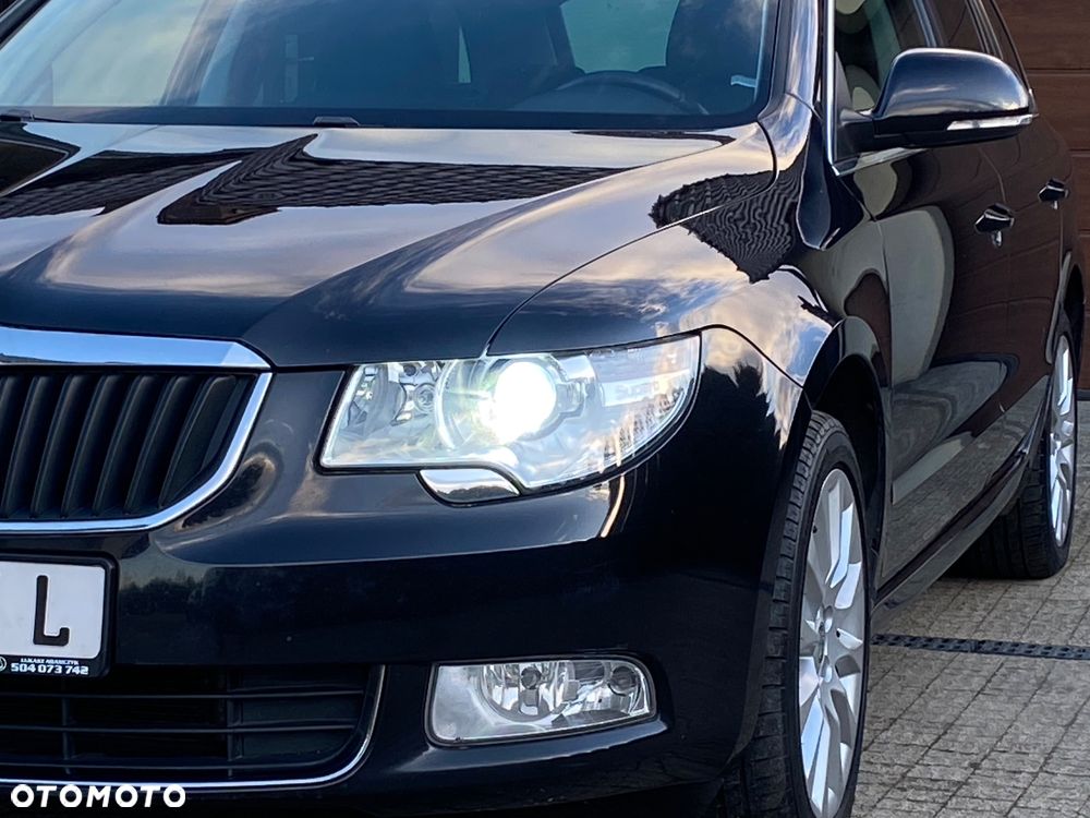 Skoda Superb 2.0 TDI DSG Elegance - 38