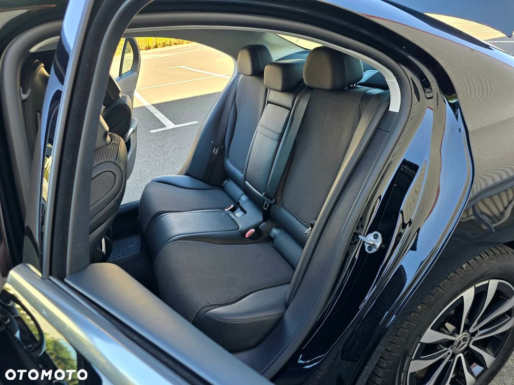 Mercedes-Benz Klasa C 220 d 9G-TRONIC - 17