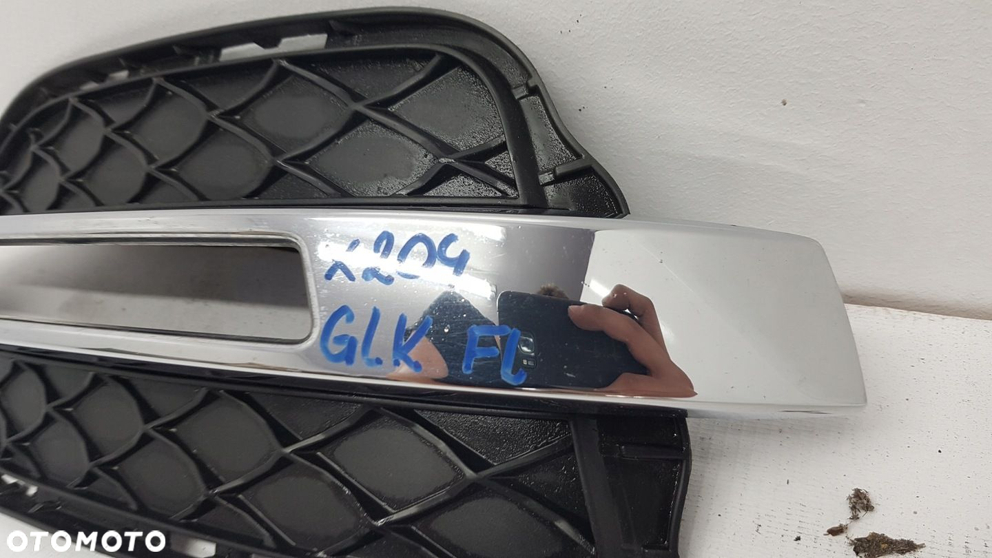 MERCEDES GLK X204 LIFT KRATKA ZAŚLEPKA ZDERZAKA BOCZNA PRAWA CHROM - 2